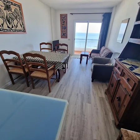 Piscinas Naturales アパート バハマル